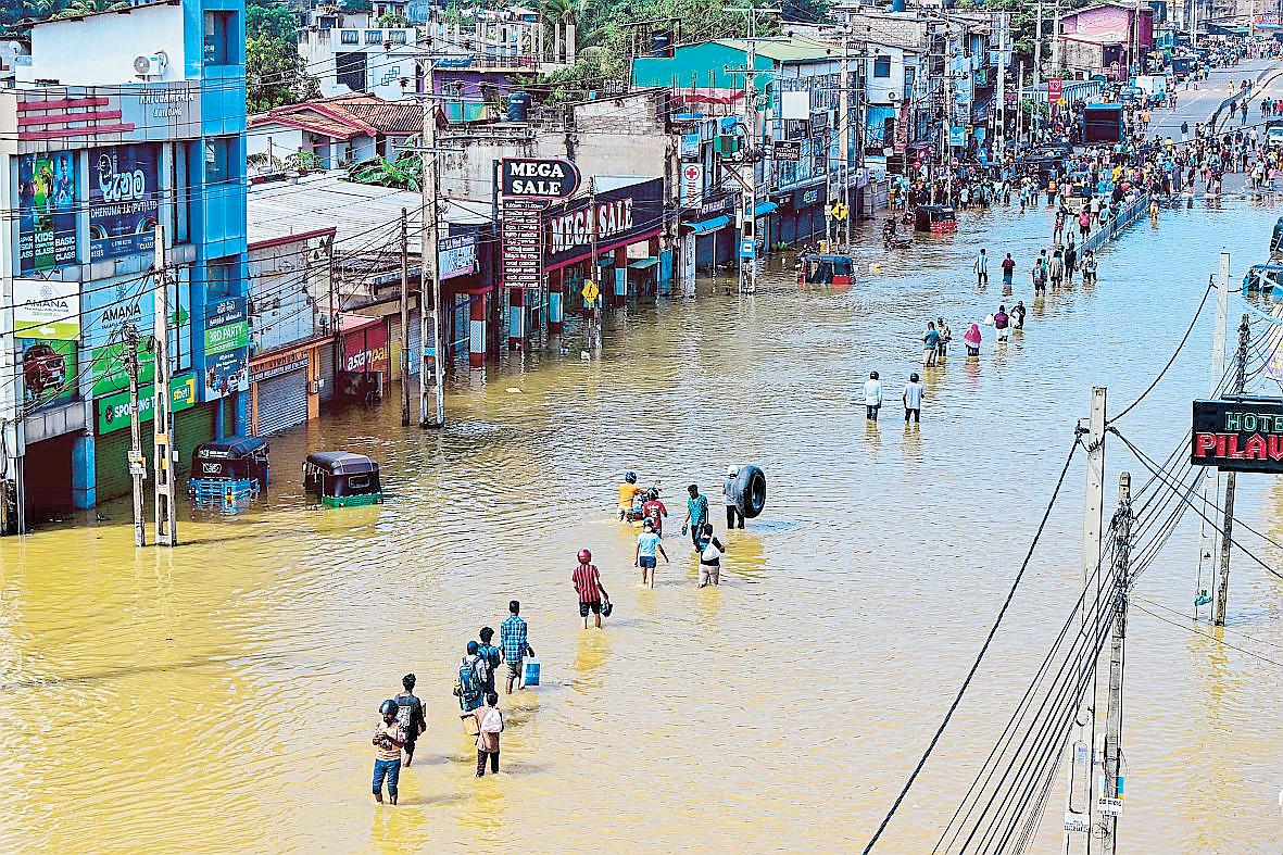 Sri Lanka floods leave 193 dead, 228 missing