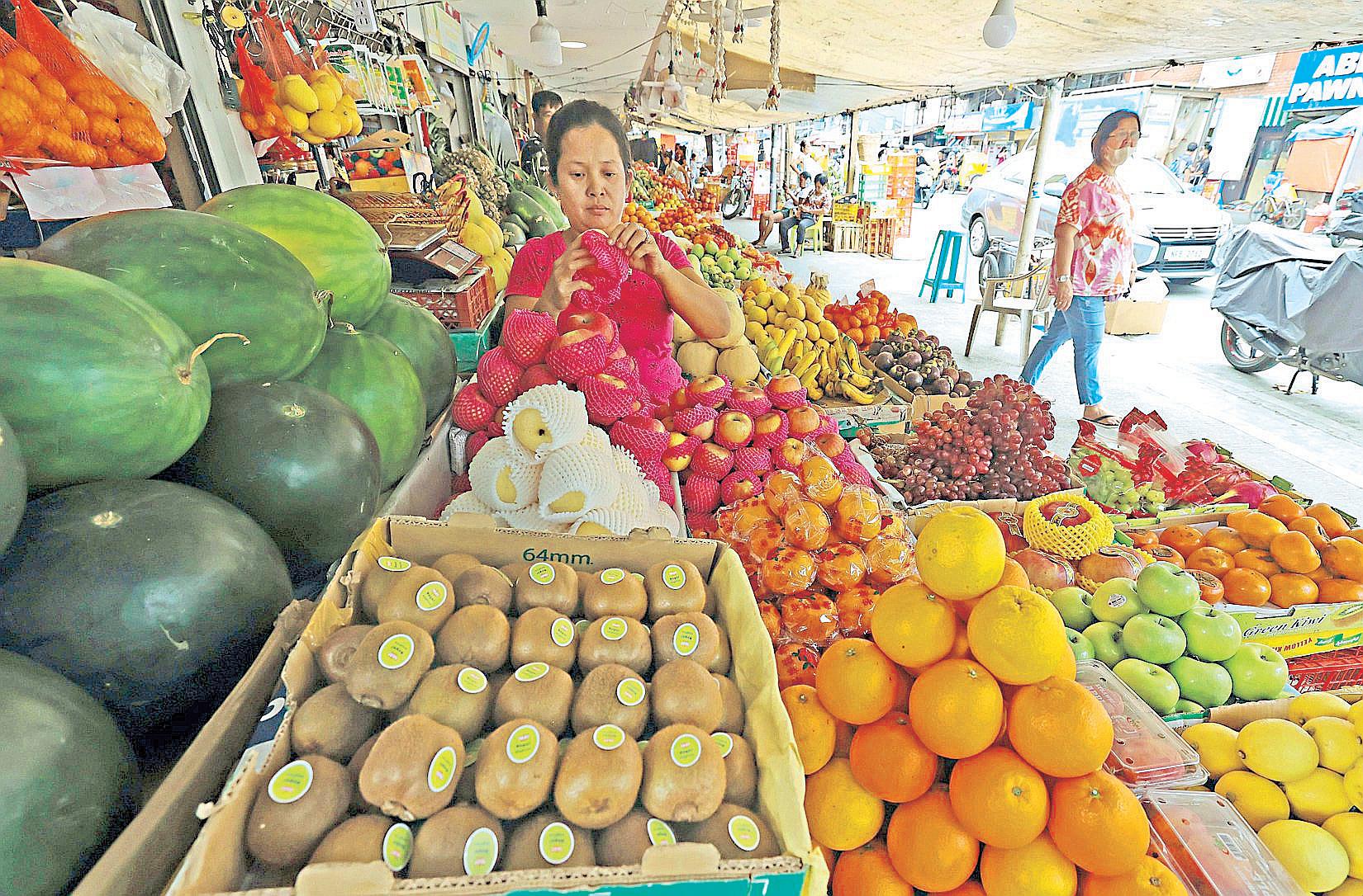 Analysts' poll for November Consumer price growth kept in check