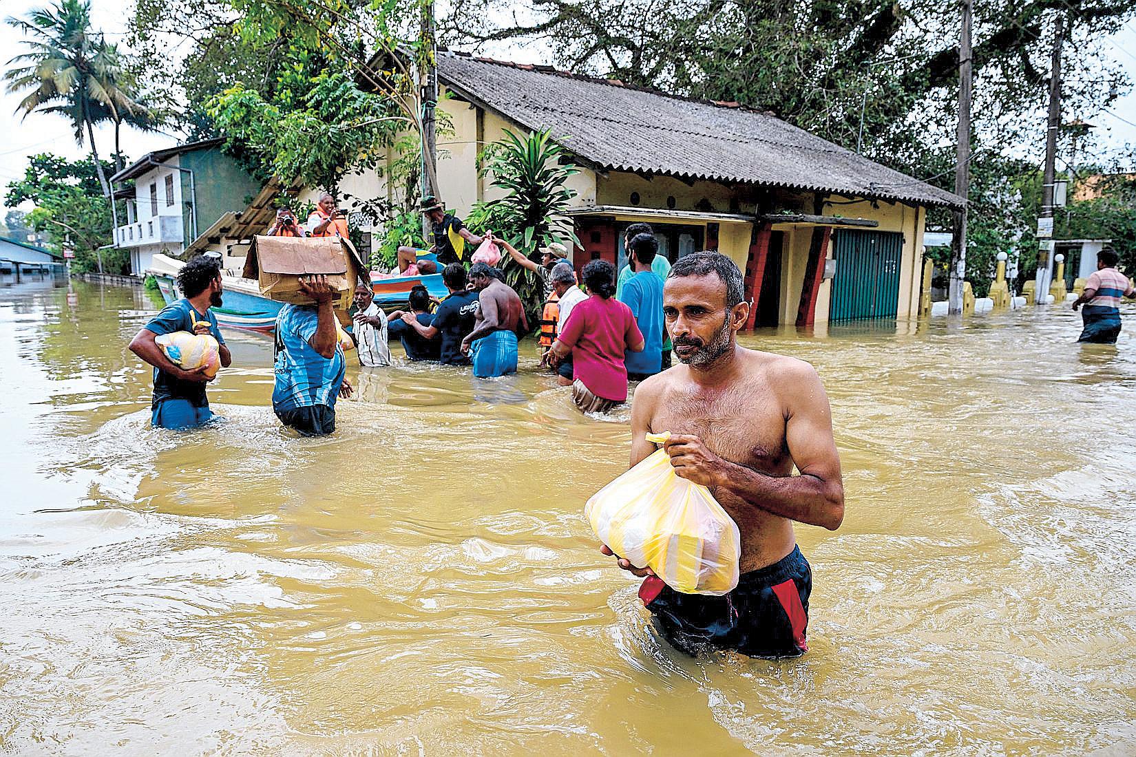 Sri Lanka counts cyclone cost; death toll hits 465