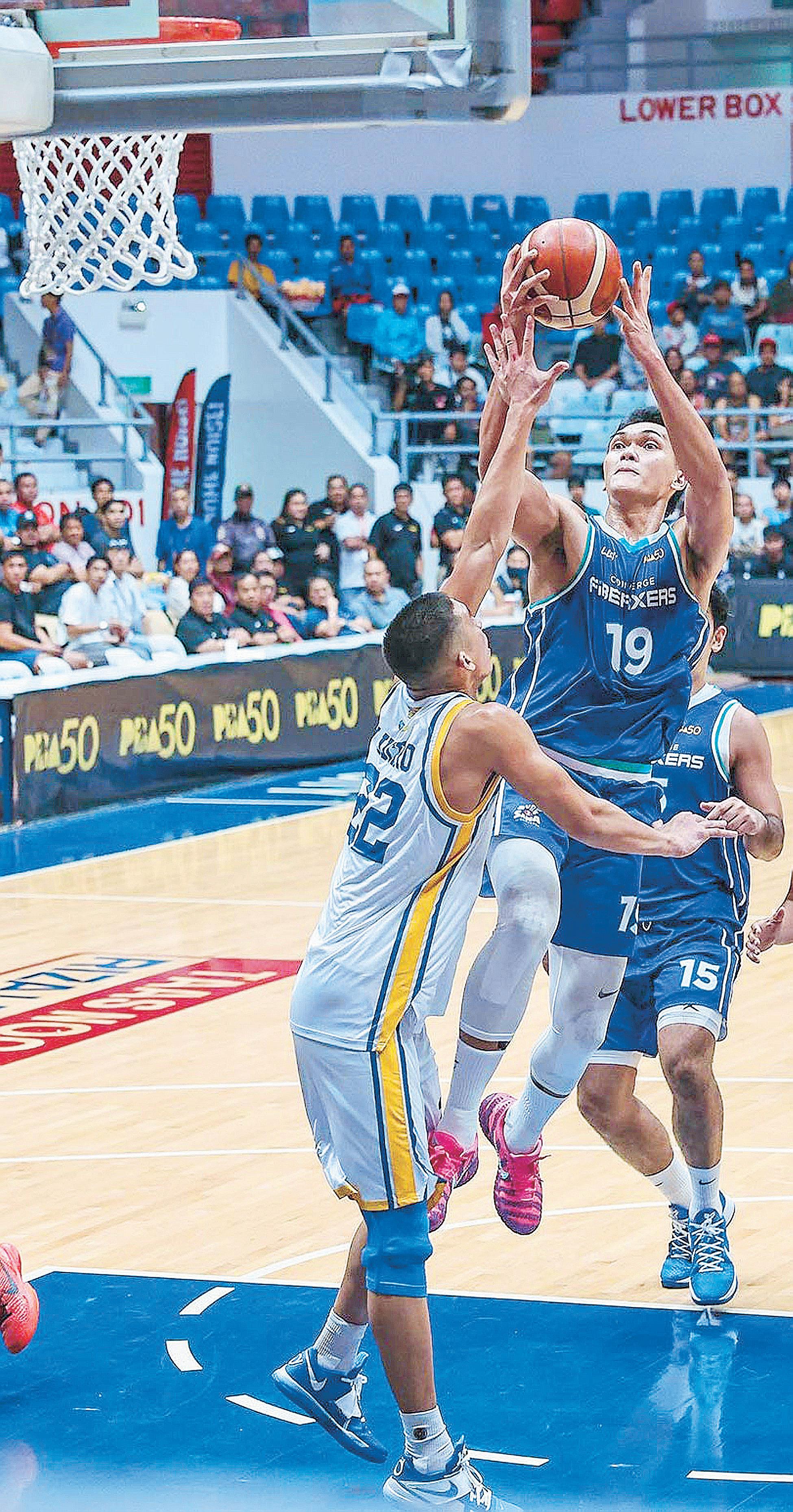Converge, SMB gain quarterfinals