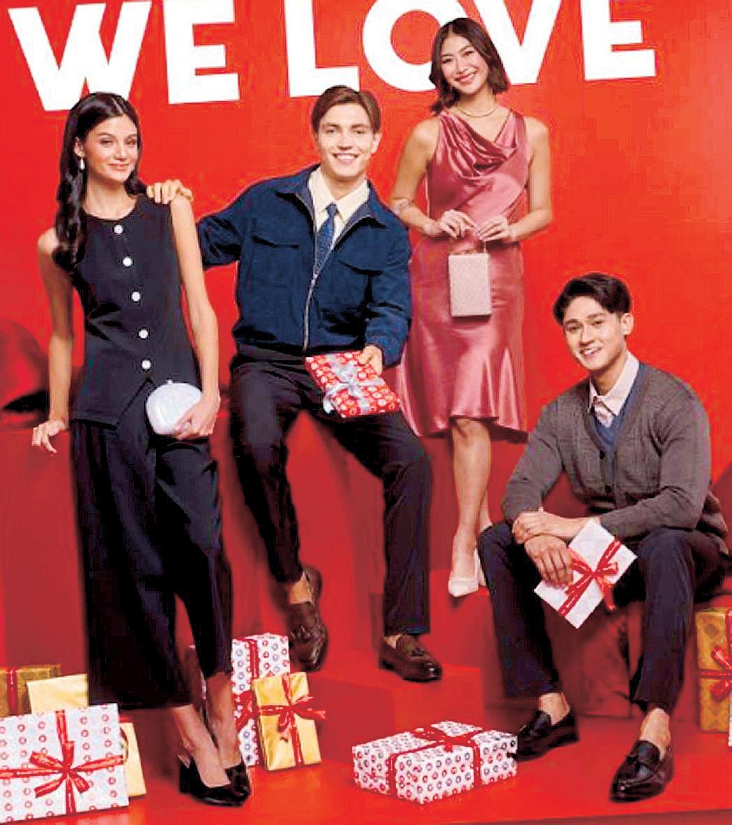 BIG HOLIDAY CHEERS AND SAVINGS AT ROBINSONS DEPARTMENT STORE