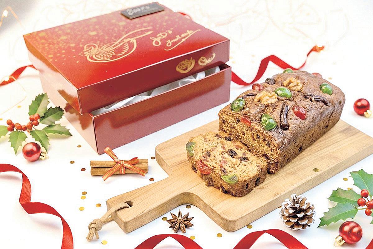 IN DEFENSE OF THE FRUITCAKE