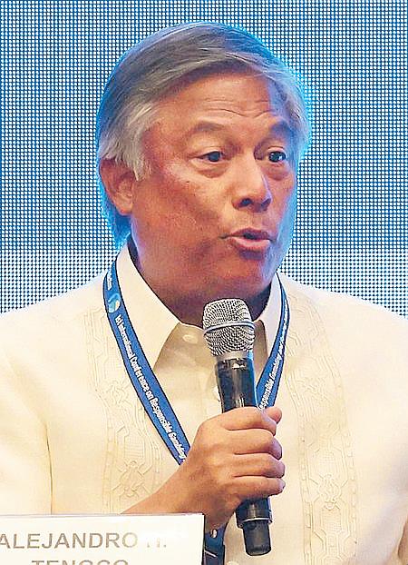 Pagcor chief denies conflict of interest in family business