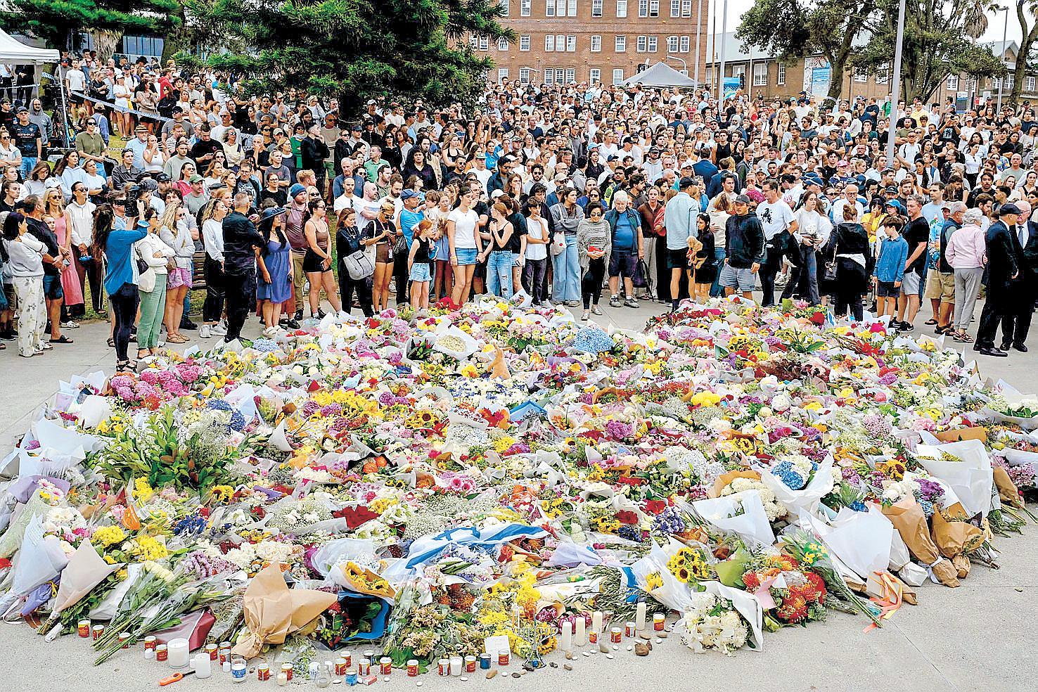Father-son duo carried out Bondi Beach attack