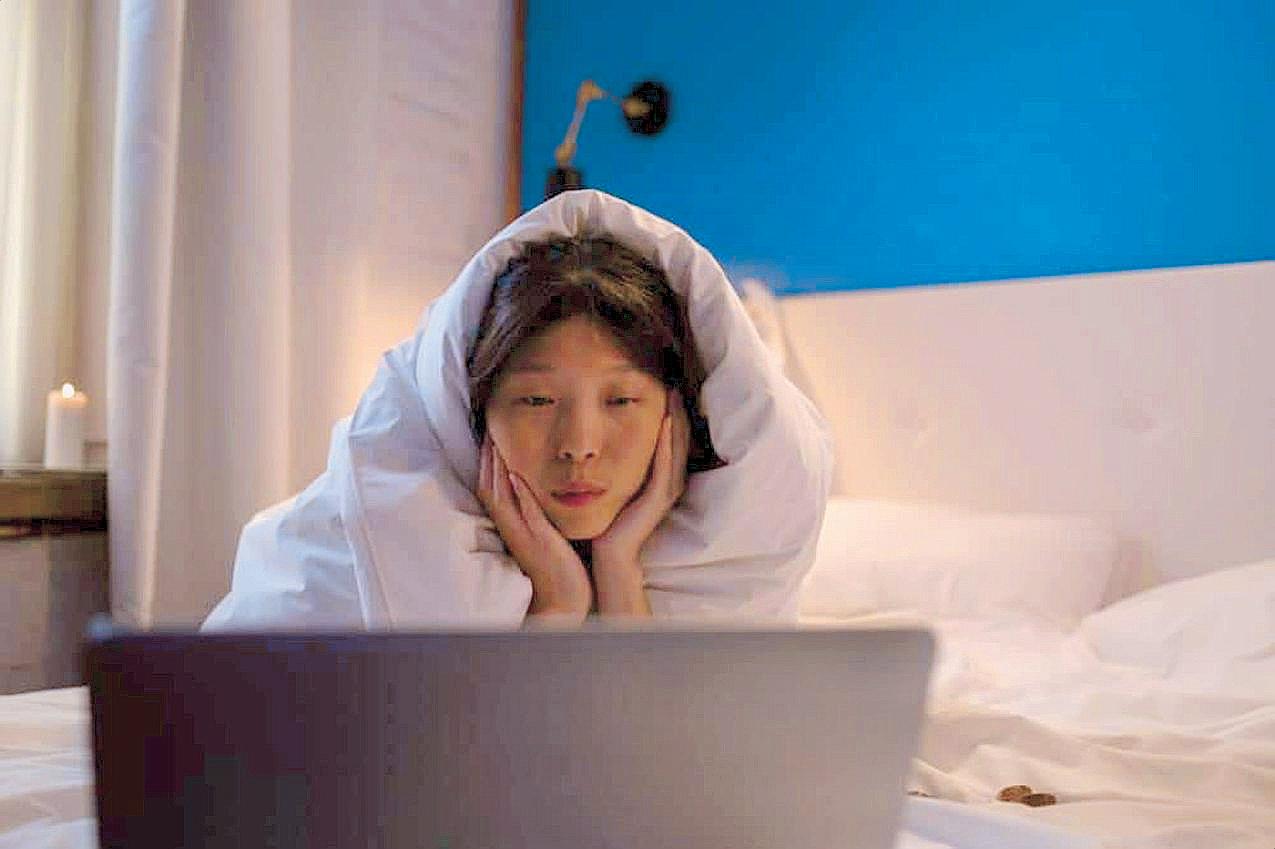 Post-holiday burnout? It's time to try 'bed rotting'