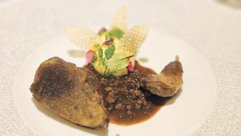 AN EXQUISITE FOUR-HANDS DINNER