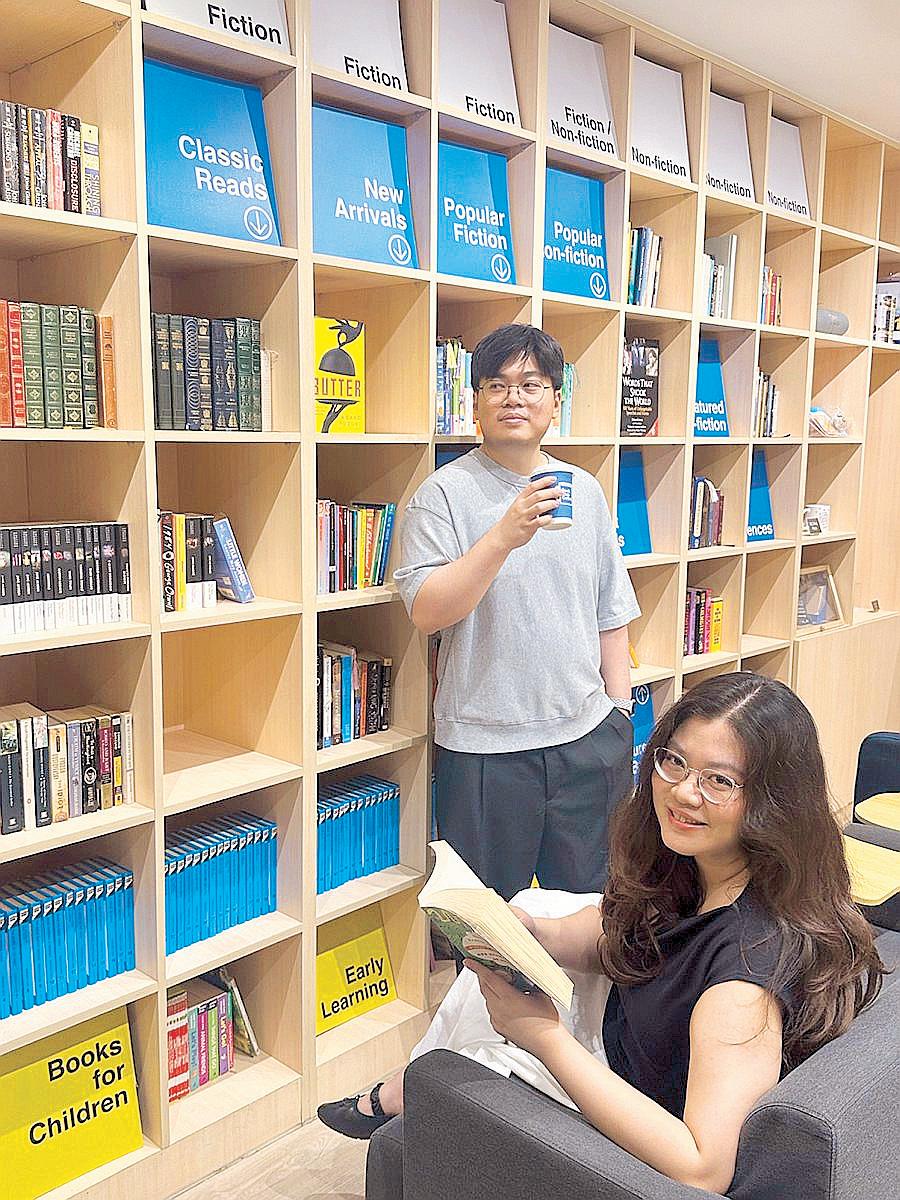 BOOKS + COFFEE = HEAVEN