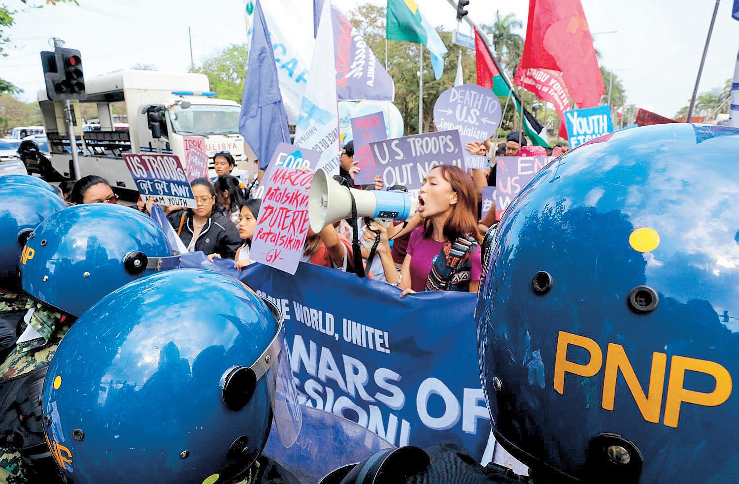 US embassy warns of protests against Americans