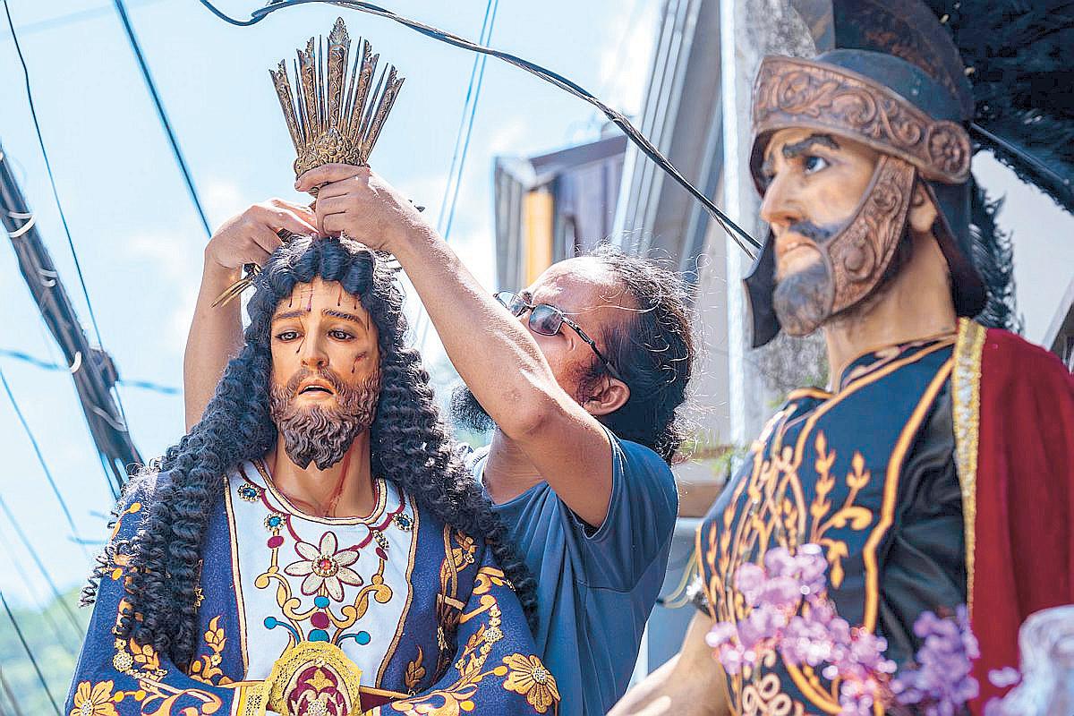 Cardinal David: Holy Week an examination of conscience