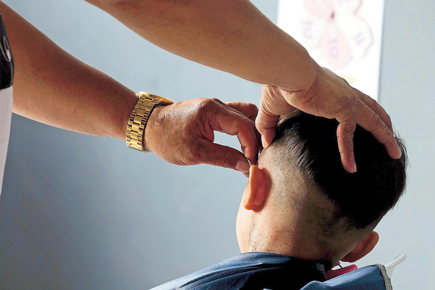 18 'bagmen' face flood of lawsuits