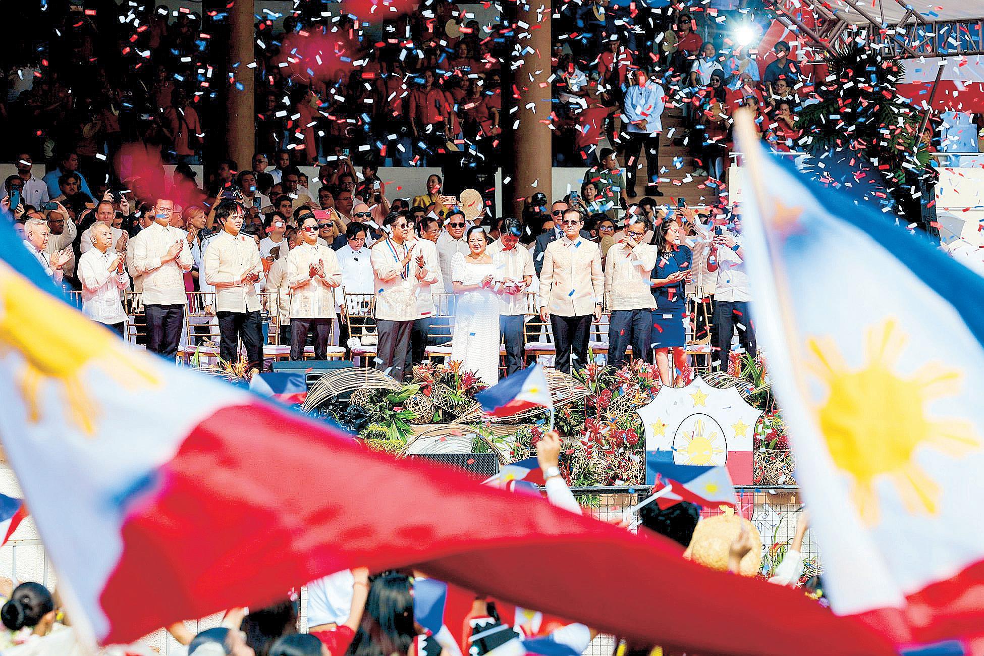Marcos recognizes Gatchalian leadership