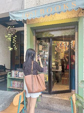 THE YOUNGER SIDE OF CEBU