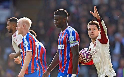 EDDIE LARGES IT FOR LAST LAUGH