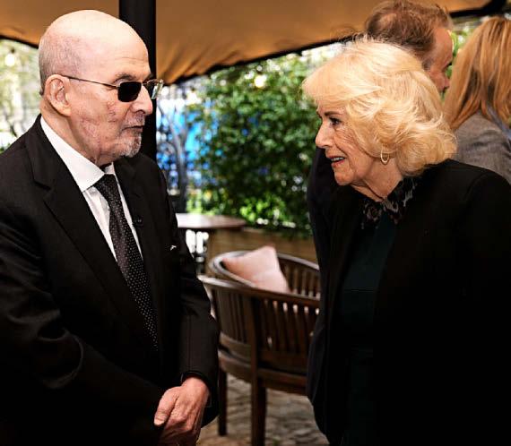Queen meets brave writer Rushdie