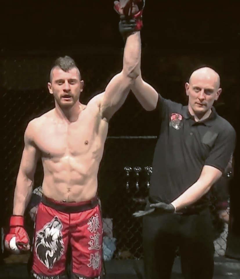 Wanted cagefighter allowed into Britain