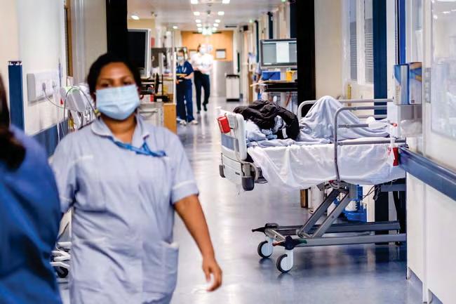 Critical incidents declared as flu cases swamp A&E