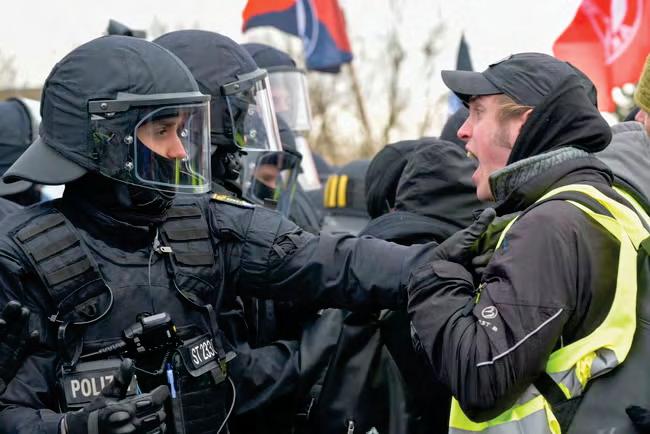 Thousands protest against far-right rally in Germany