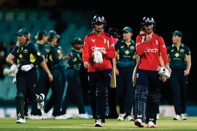 Aussies punish England to retain the Ashes at a canter