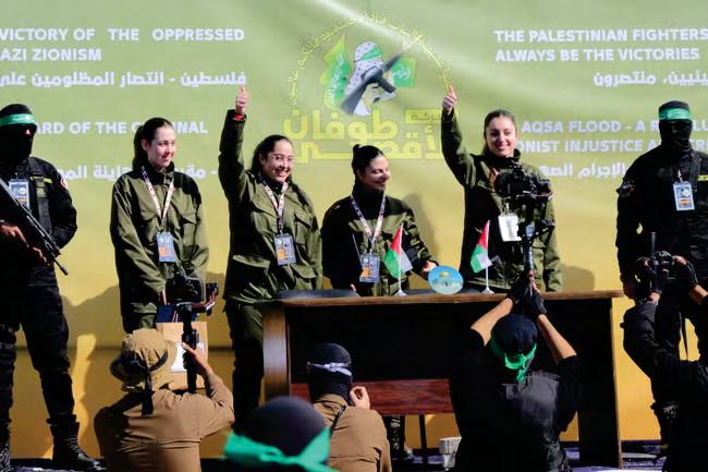 Four female Israeli soldiers freed under ceasefire swap