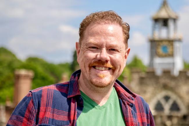 ‘T’m a single gay man and I feel destined to be a dad’