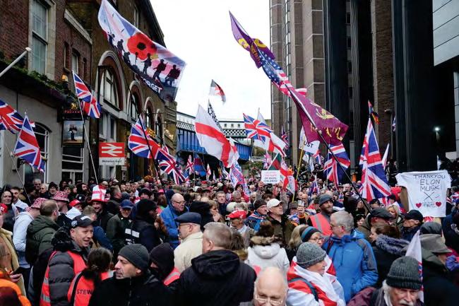 Arrests as Tommy Robinson supporters invade Stand Up to Racism counter-protest
