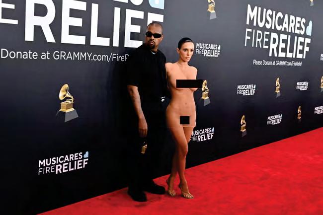 Censori stunt turns heads for all of the wrong reasons