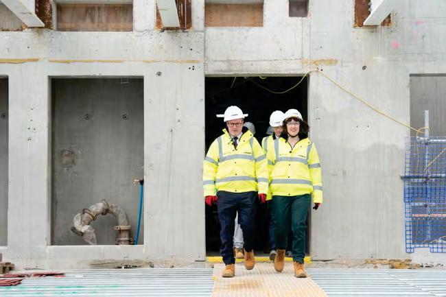 Shell boss says Reeves is wrong on green’ Heathrow expansion who is right?
