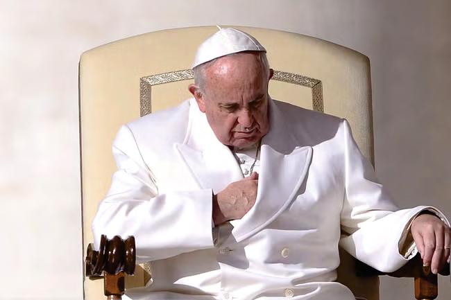 Pope 'critical' after health.deteriorates, says Vatican