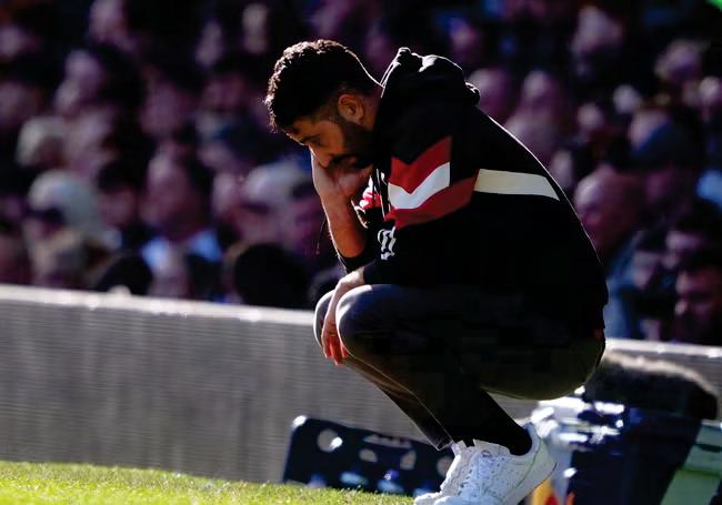 Dire displays mean United face a big decision over boss