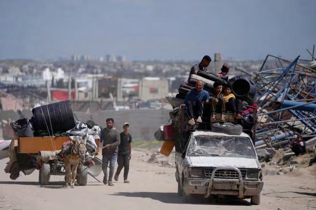 Israel sends troops into Gaza as casualties mount