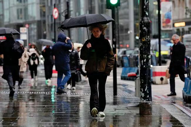 Flood warnings put in place as storms follow warm spell