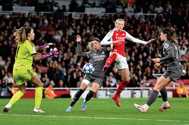 Kelly sparks spectacular second-half for Gunners