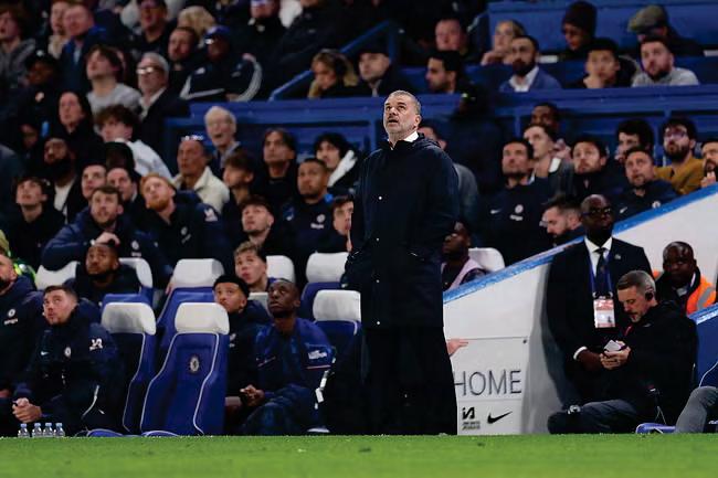 Fans turn on Postecoglu as Spurs capitulate at Chelsea