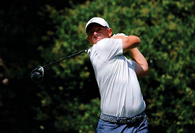 McIlroy seizes control of Masters with brave shots
