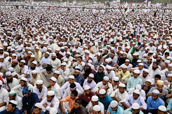 Bangladeshi Islamists rally against equality proposals