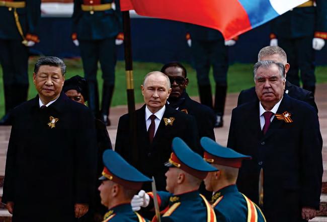 Putin stages Victory Day parade in show of strength
