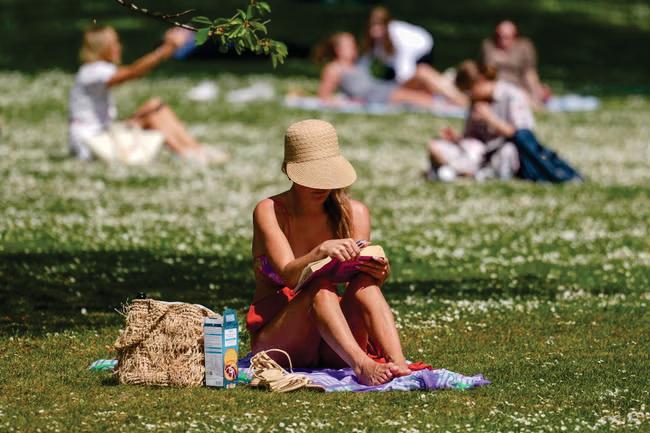 Highs of 26C set to be broken by thunderstorms