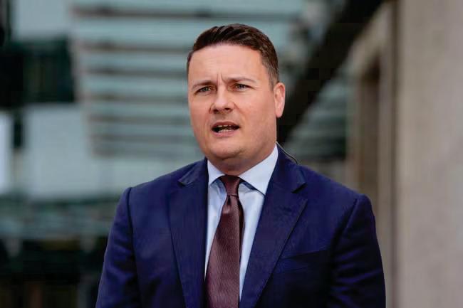 NHS is treating its doctors like crap, says Streeting