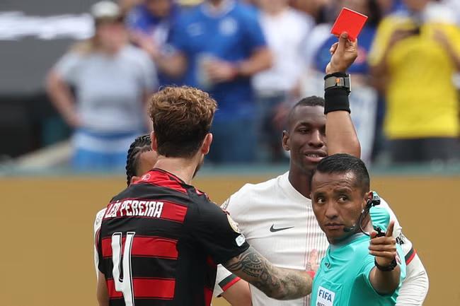 Blues implode as Flamengo fight back in gutsy victory