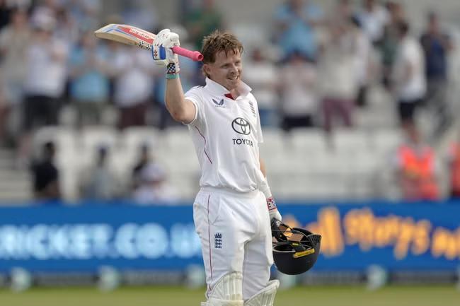 Pope scores classy century as England launch fightback