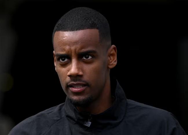 Huge fee for Isak could be hard to resist for Magpies