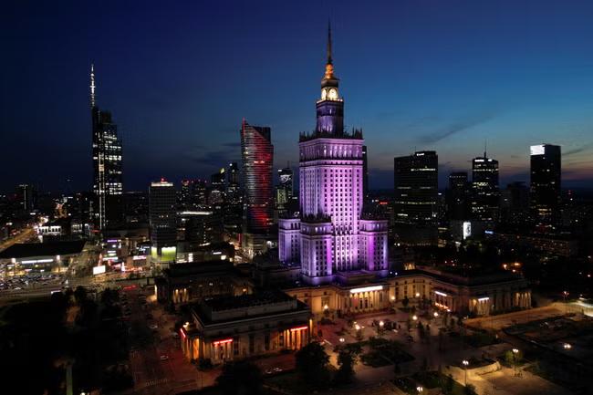 Why Stalin's monument to power still divides Warsaw