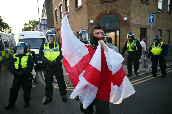 How social media is helping the far right spread its hate