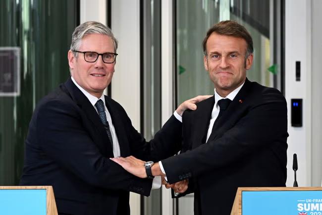 Starmer will fight Corbyn's new party by aping Macron