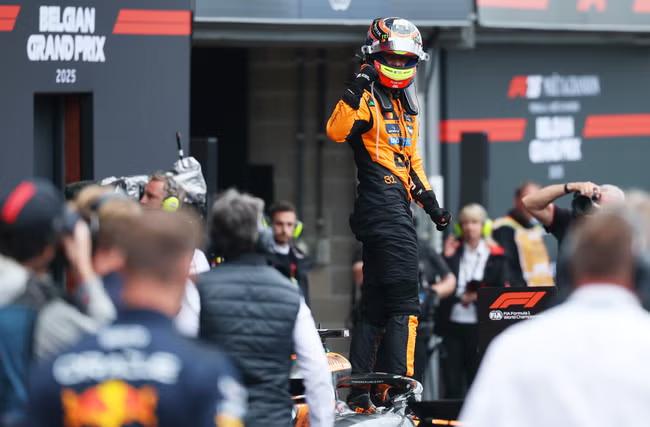 Piastri luxuriates in Spa day after storming past Norris