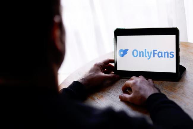 I'm freaking out because my girlfriend has an OnlyFans