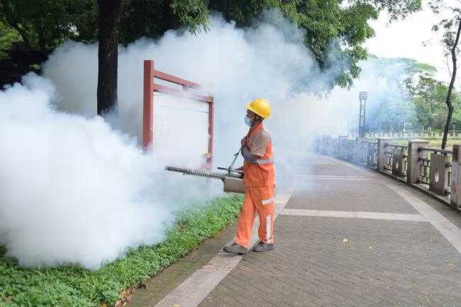 Covid-era echoes in China’s fight against mosquito virus