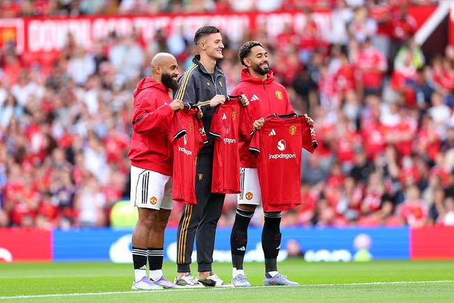 Man Utd welcome signs of hope amid the old failings