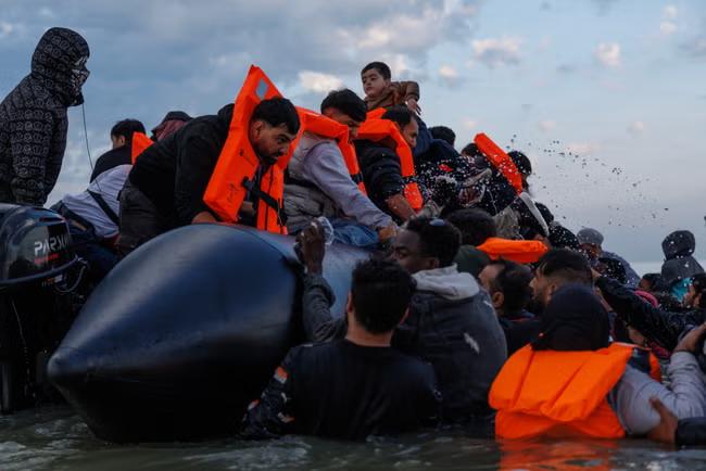 People-smuggling arrests drop despite PM's pledge