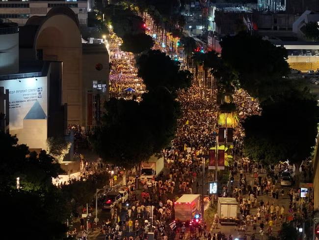 Thousands of Israelis join 'day of stoppage' protests